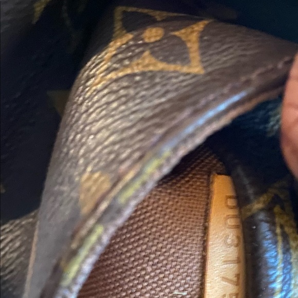 Louis Vuitton Totally PM - Picture 9 of 13